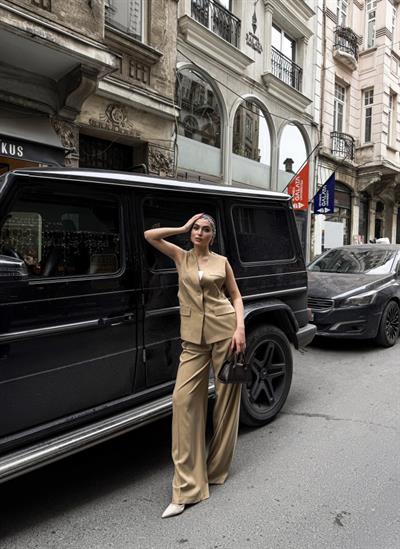 Poly Viscose Arkasi Düğme Ve Kemer Detayli Yelek Pantolon Takim