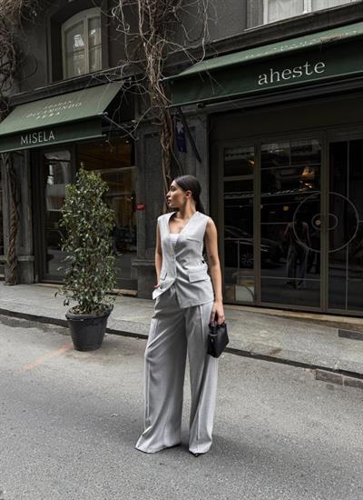 Poly Viscose Arkasi Düğme Ve Kemer Detayli Yelek Pantolon Takim