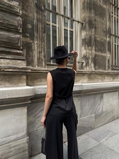 Poly Viscose Arkasi Düğme Ve Kemer Detayli Yelek Pantolon Takim