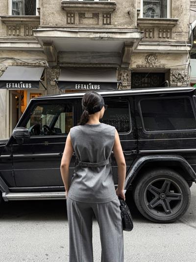 Poly Viscose Arkasi Düğme Ve Kemer Detayli Yelek Pantolon Takim