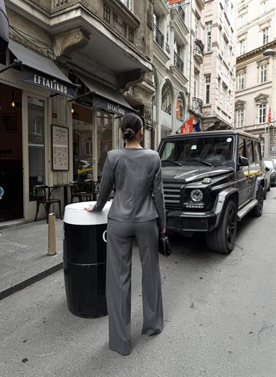 Poly Viscose Full Lycra Asi̇metri̇k Düğmeli̇ Vatkali Ceket Pantolon Takim