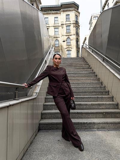 Poly Viscose Full Lycra Asi̇metri̇k Düğmeli̇ Vatkali Ceket Pantolon Takim