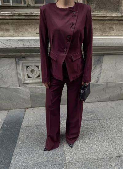 Poly Viscose Full Lycra Asi̇metri̇k Düğmeli̇ Vatkali Ceket Pantolon Takim