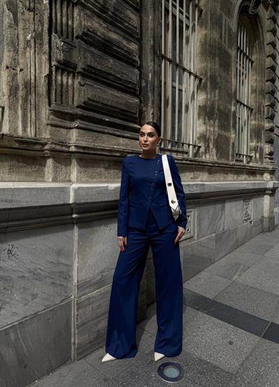 Poly Viscose Full Lycra Asi̇metri̇k Düğmeli̇ Vatkali Ceket Pantolon Takim