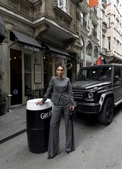 Poly Viscose Full Lycra Asi̇metri̇k Düğmeli̇ Vatkali Ceket Pantolon Takim