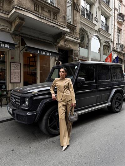 Poly Viscose Full Lycra Asi̇metri̇k Düğmeli̇ Vatkali Ceket Pantolon Takim