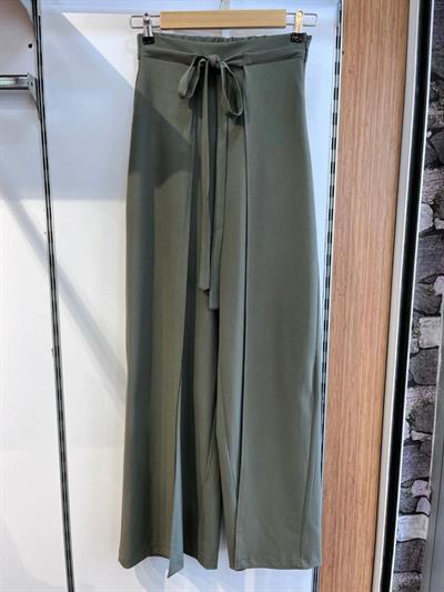 Poly Viscose Parça Detay Arka Lasti̇kli̇ Önü Bağlamali Pantolon
