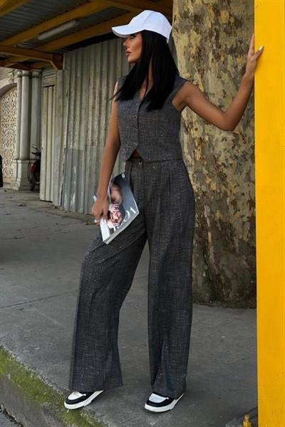 Pul Payetli Ve Simli Yelekli Takım 10088