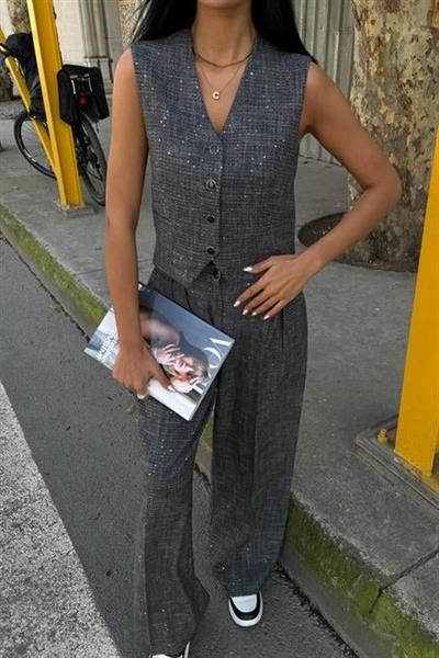 Pul Payetli Ve Simli Yelekli Takım 10088