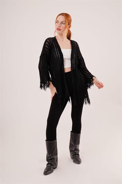 Püskül Detaylı Delikli Model Siyah Hırka