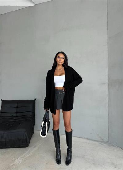 Püskül Detaylı Triko Hırka