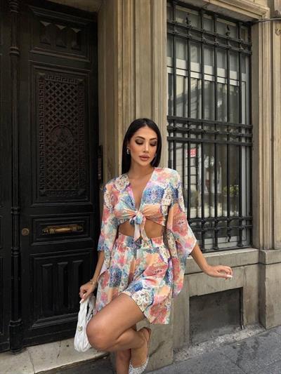 ŞAL DESEN BASKILI CROP BAĞLAMA BLUZ - ŞORT TAKIM - Bej