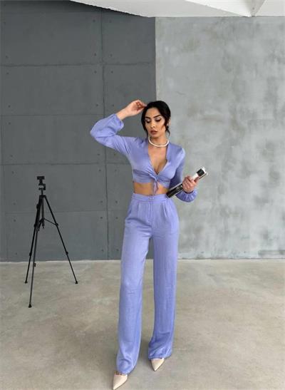 SATEN BÜZGÜ DETAYLI CROP BLUZ-PANTOLON TAKIM - Lila