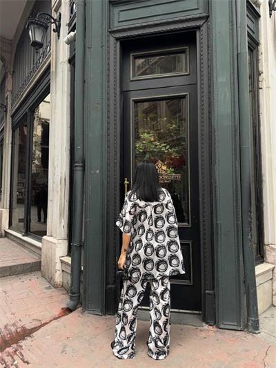 SİYAH DAİRE DESEN SATEN GÖMLEK-PANTOLON TAKIM - Siyah