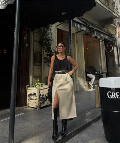 SÜET KALEM ETEK YIRTMAÇ DETAYLI - Taş