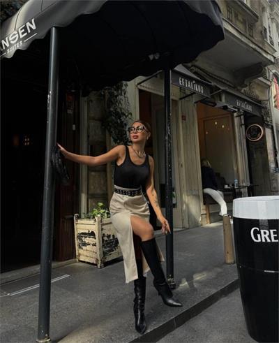 SÜET KALEM ETEK YIRTMAÇ DETAYLI - Taş