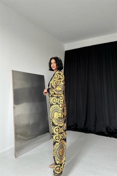 Sarı Gömlek Ve Baskılı Pantolon Takım