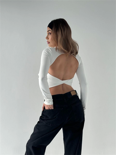 Sırt Dekoltelı Uzun Kollu Crop - Beyaz