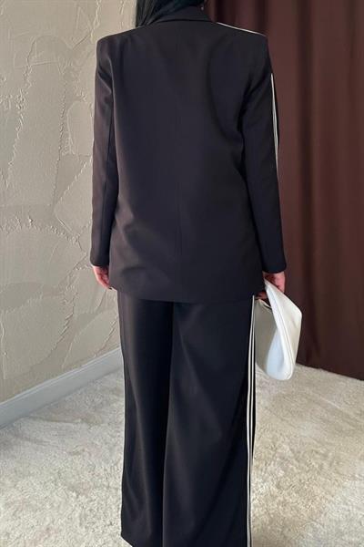 Siyah Alt Üst Yanları Şeritli Takım