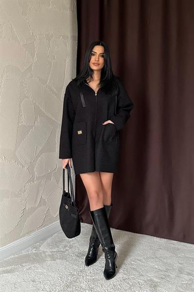 Siyah Armalı Kapşonlu Peluş Ceket