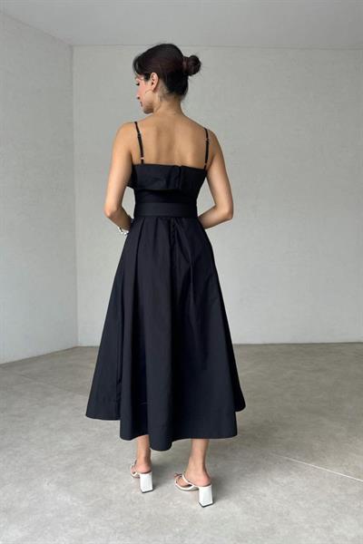 Siyah Beli Kemerli Pileli Elbise