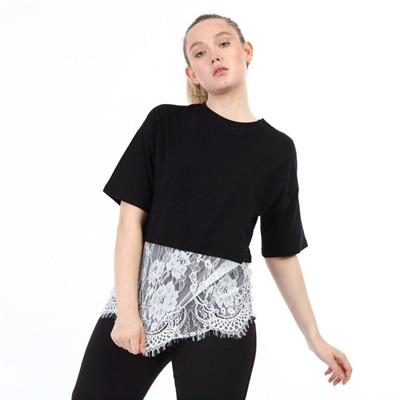 Si̇yah Beyaz Dantelli̇ Ti̇şört