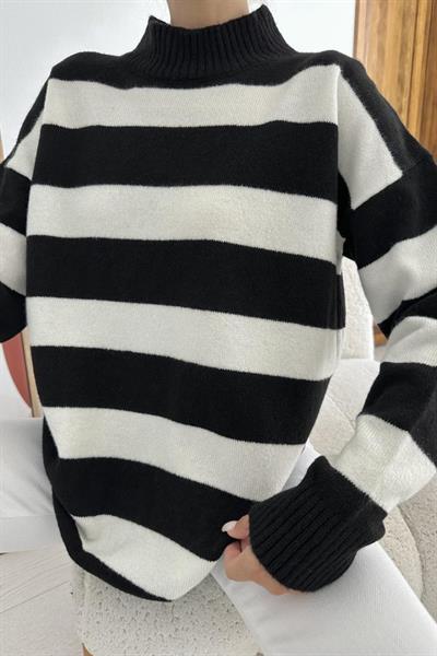 Siyah Çizgili Triko Kazak