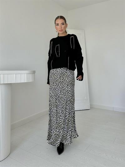 Siyah Faça Ve Zincirli Triko Kazak