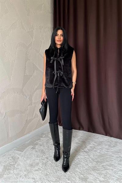 Siyah Fiyonklu Peluş Yelek