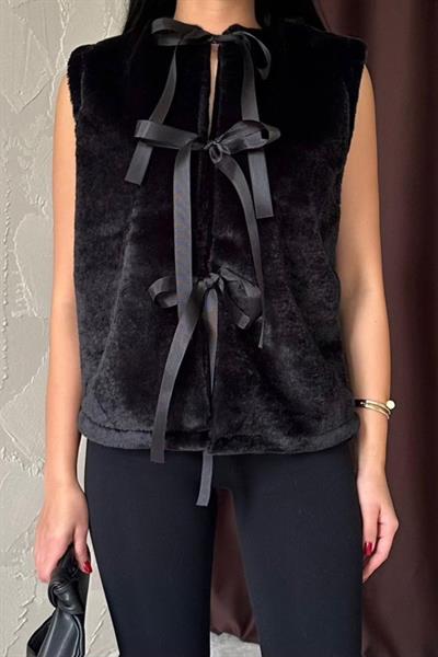 Siyah Fiyonklu Peluş Yelek