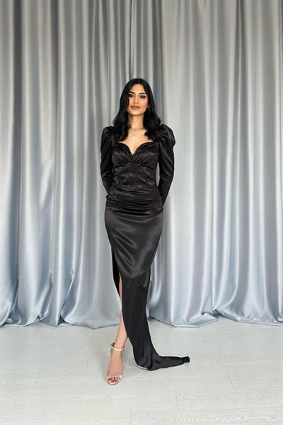 Siyah Göğsü Kuplu Yırtmaçlı Elbise