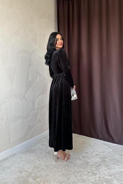 Siyah Göğüs Altı Taşlı Elbise