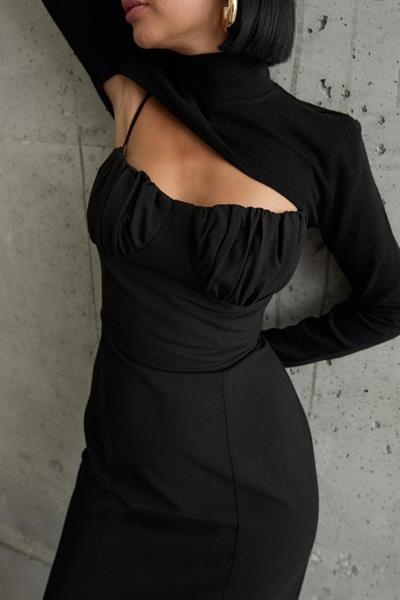 Siyah Göğüs Kuplu Elbise