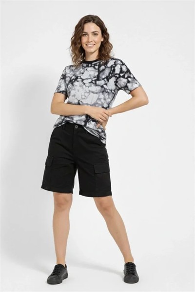 Siyah Gri Taş Desenli Tişört – Regular Kalıp, Bisiklet Yaka, Dijital Baskılı Modern Tasarım T-Shirt - Siyah