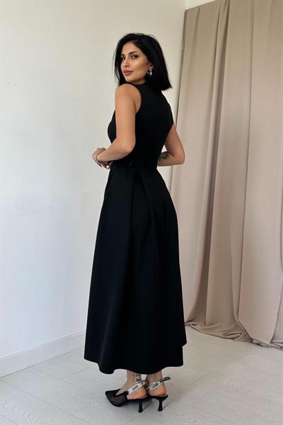 Siyah Halter Yaka Kloş Elbise