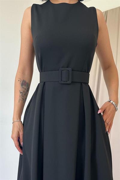 Siyah Halter Yaka Kloş Elbise