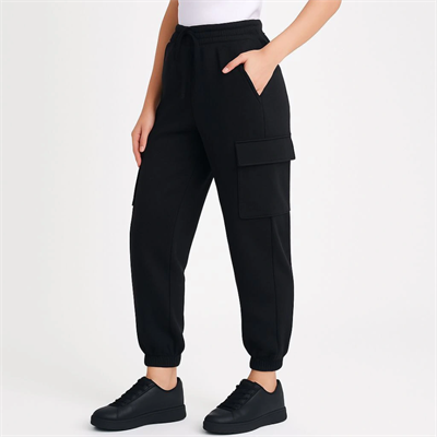 Siyah Jogger Eşofman Altı Rahat Kalıp, Kargo Cepli,  Lastikli Paça, Günlük Spor Pantolon - Siyah