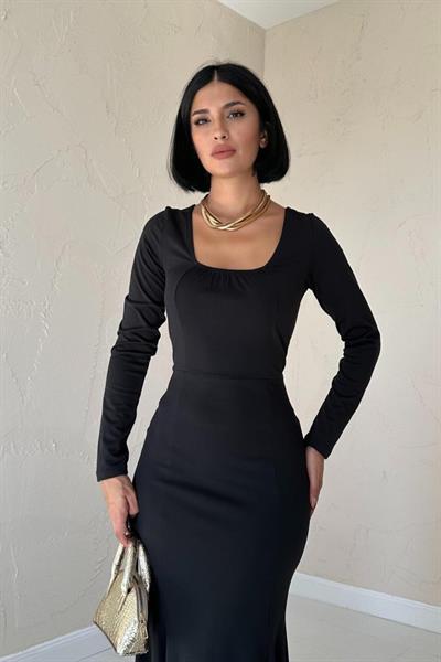 Siyah Kare Yaka Klasik Elbise