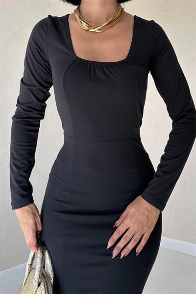 Siyah Kare Yaka Klasik Elbise