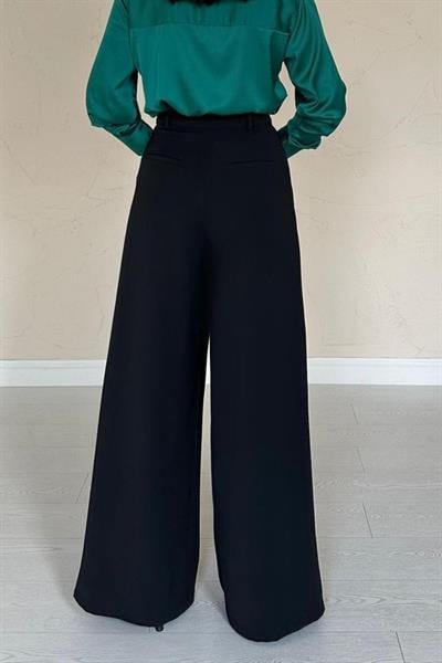 Siyah Pileli Comfort Pantolon