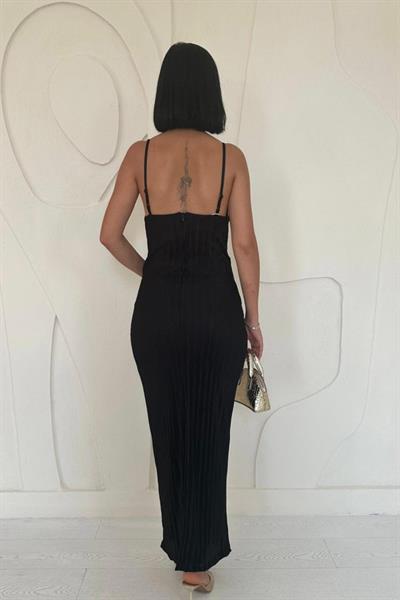 Siyah Piliseli Halter Boyun Elbise