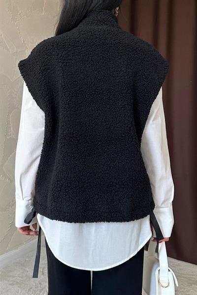 Siyah Yanları Bağlı Yelek