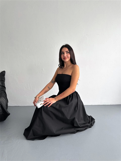 Straplez Pileli Elbise - Siyah