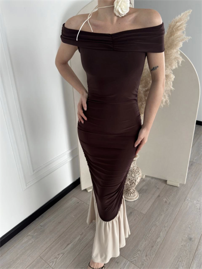 Striptiz Omuzlu Uzun Elbise- Kahve
