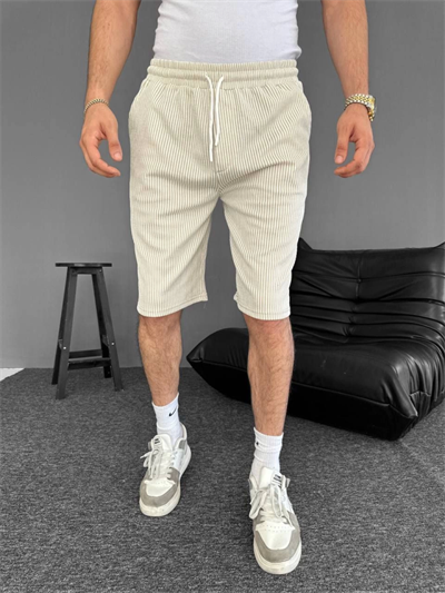 Su Yolu Çizgili Cepli Şort- Bej