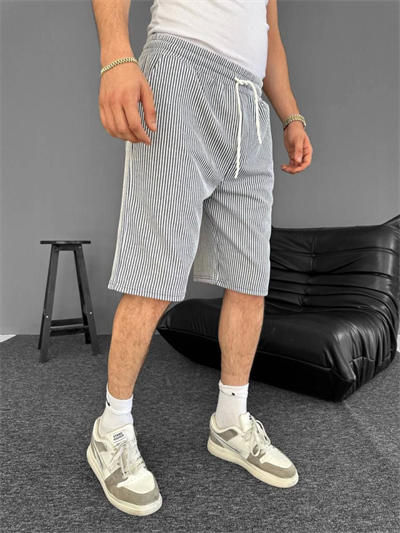 Su Yolu Çizgili Cepli Şort- Gri