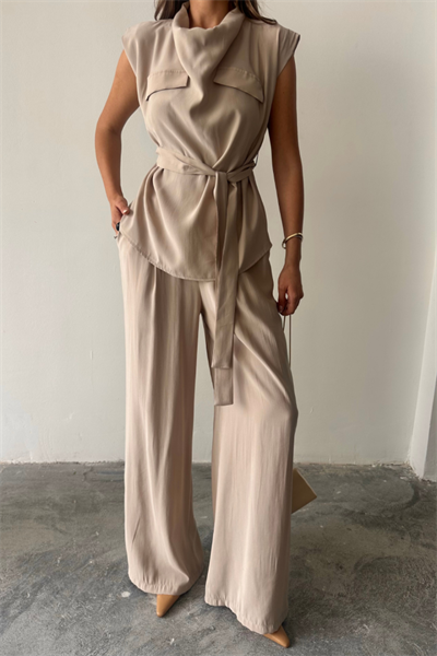 TENCEL MODAL KOLSUZ BLUZ KAPALI CEP DETAYLI DÖKÜMLÜ - PANTOLON TAKIM - Bej