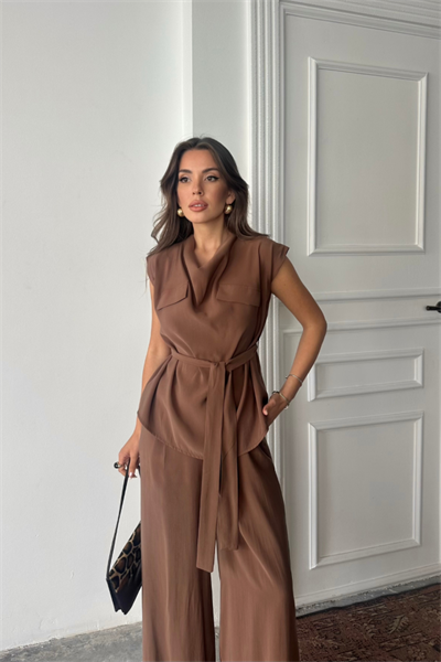 TENCEL MODAL KOLSUZ BLUZ KAPALI CEP DETAYLI DÖKÜMLÜ - PANTOLON TAKIM - Kahverengi
