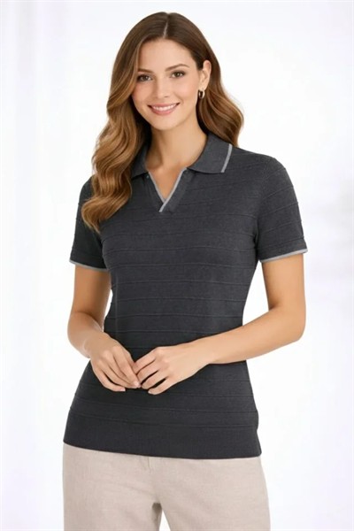 Triko Kumaş Yakalı Düğmesiz Açık Yaka Fitilli Kısa Kollu Regular Fit Tişört T-shirt - Siyah