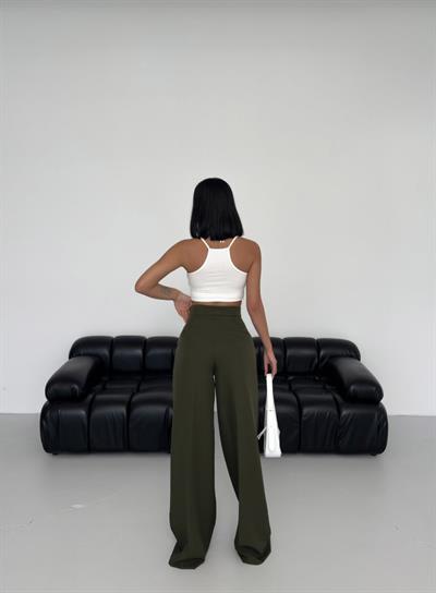 Üç Düğme Detayli Palazzo Pantolon